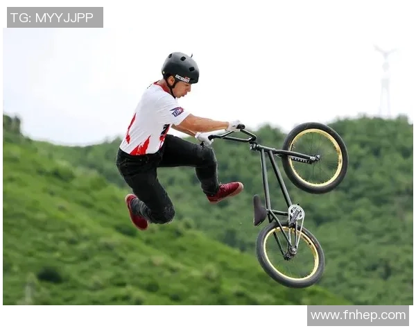 BMX小轮车世锦赛资格赛精彩纷呈各路高手争夺晋级名额展现风采