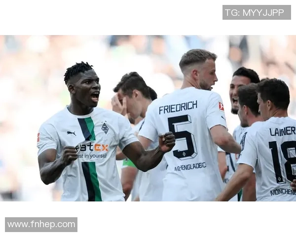 奥格斯堡客场终结门兴不败纪录,实现壮举 奥格斯堡客场终结门兴不败纪录,实现壮举