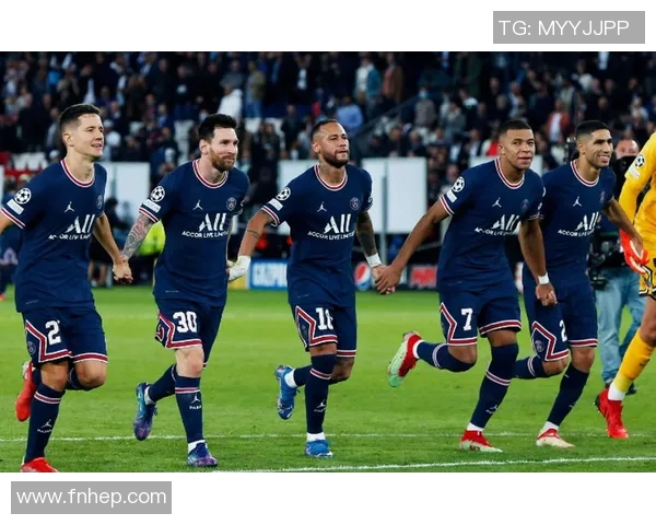 巴黎圣日耳曼官方宣布内马尔将继续留队,与梅西携手征战新赛季 巴黎圣日耳曼官方宣布内马尔将继续留队,与梅西携手征战新赛季