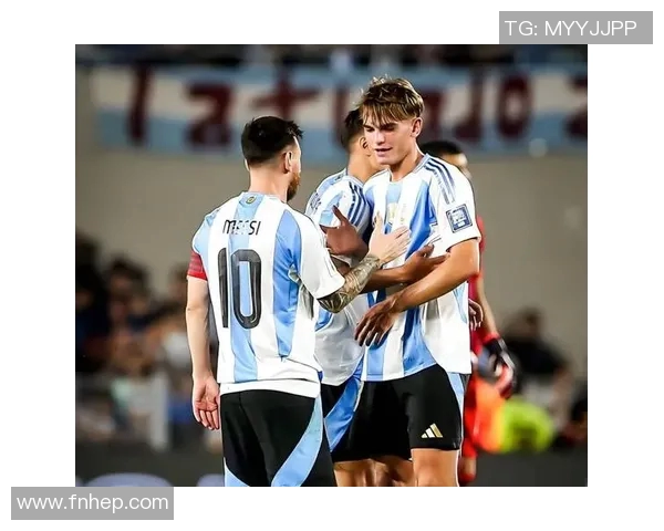 尼科帕斯在关键时刻破门助力科莫赢得重要胜利